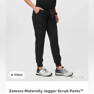 Black Figs Zamora Maternity Scrub Joggers XS